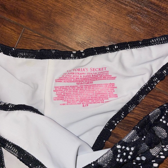 *SOLD* Victoria’s Secret Lace Bikini - Picture 3 of 7